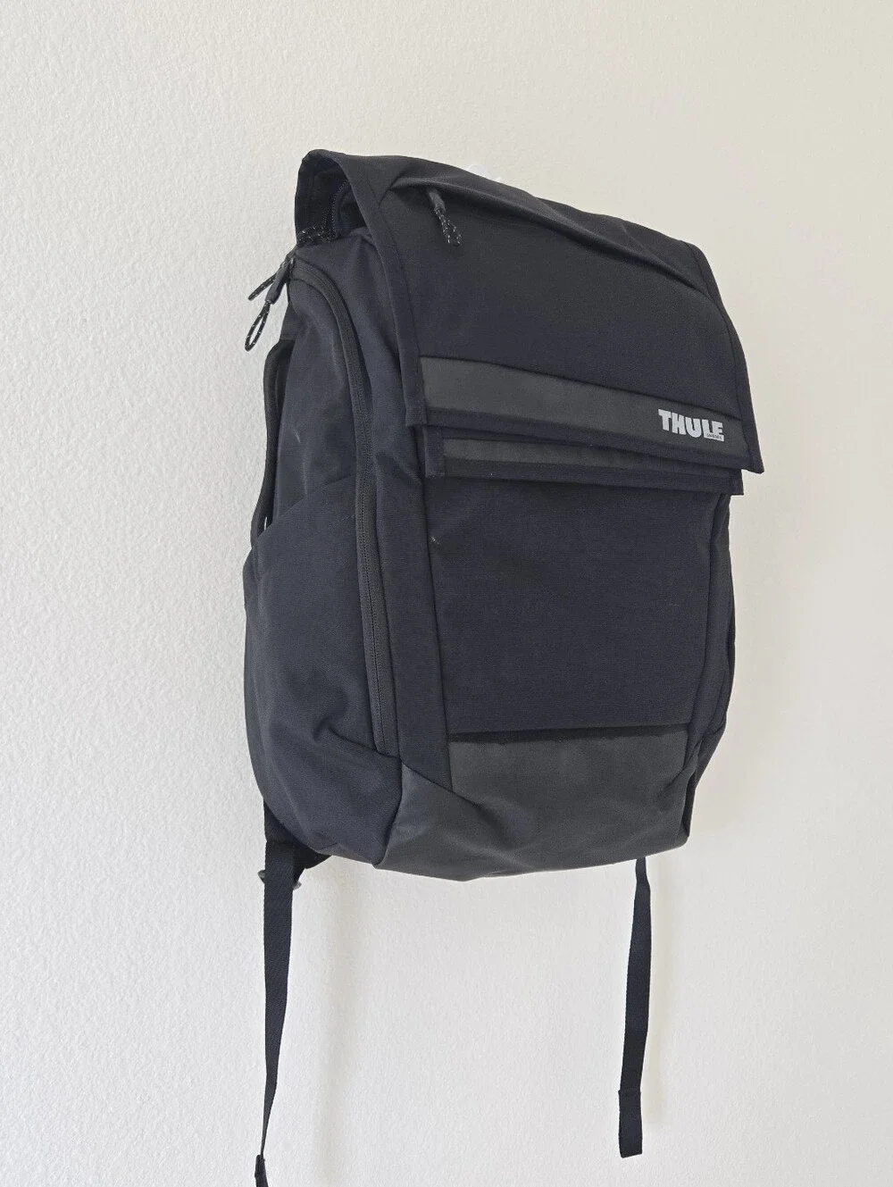 Thule Paramount 27L Backpack Black Laptop Compartment Water-resistant Nylon